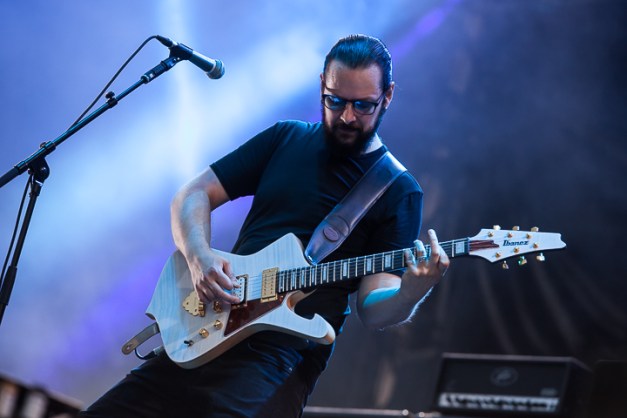 66650-emperor-1008373