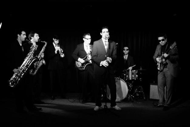 994800_479420115472099_1494791798_n