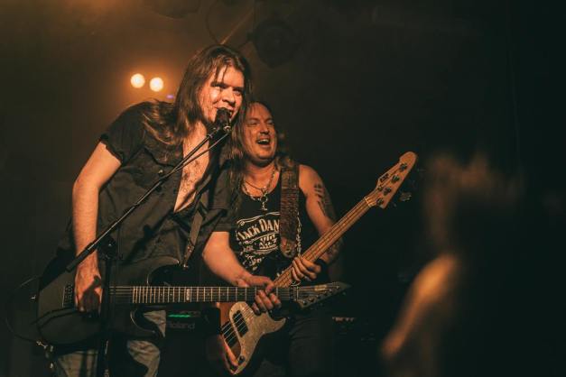 king company42247804_2157939264447037_8531636569939902464_o